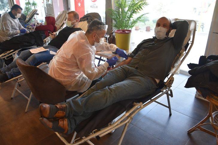 Pandemiye rağmen rekor kan bağışı G5