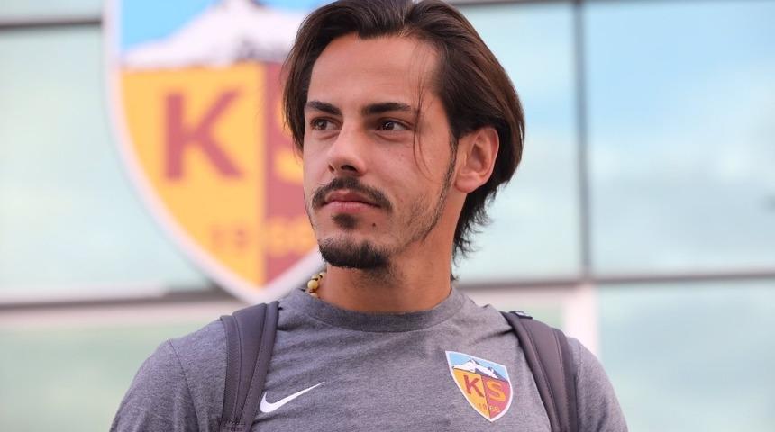 Yasir 1 ay oynayamayacak