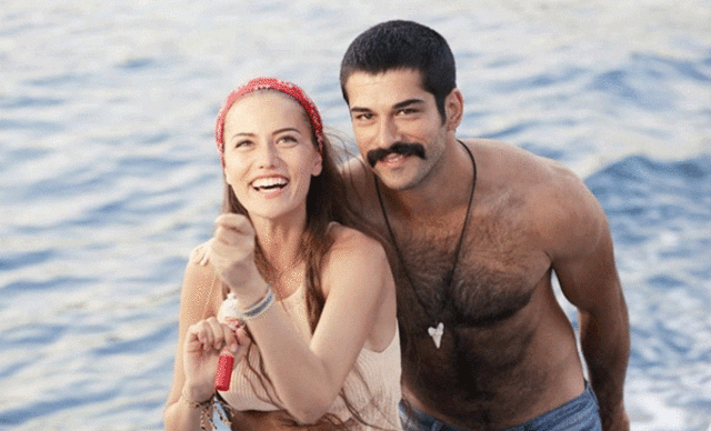 Fahriye Evcen’in gelinliği göz kamaştıracak 1