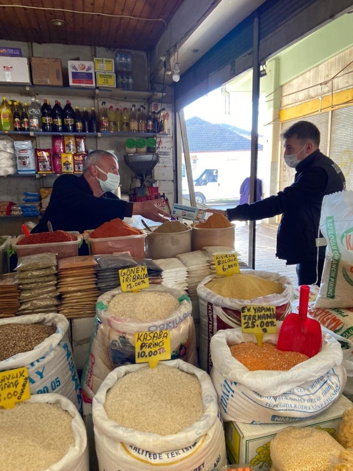Pazaryeri ve toplu taşıma ara&ccedil;larında denetim yapıldı
