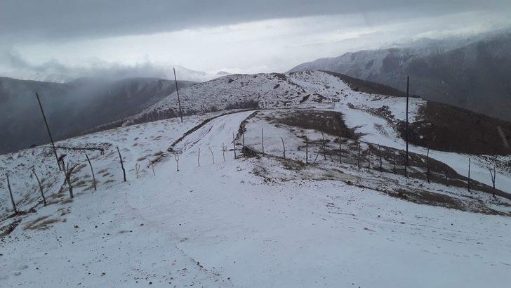 Batman’da mevsimin ilk karı köyleri beyaza bürüdü G1