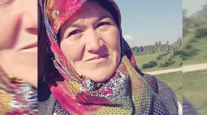 Feci &ouml;l&uuml;m! Kafasını yem karma makinesine kaptırdı