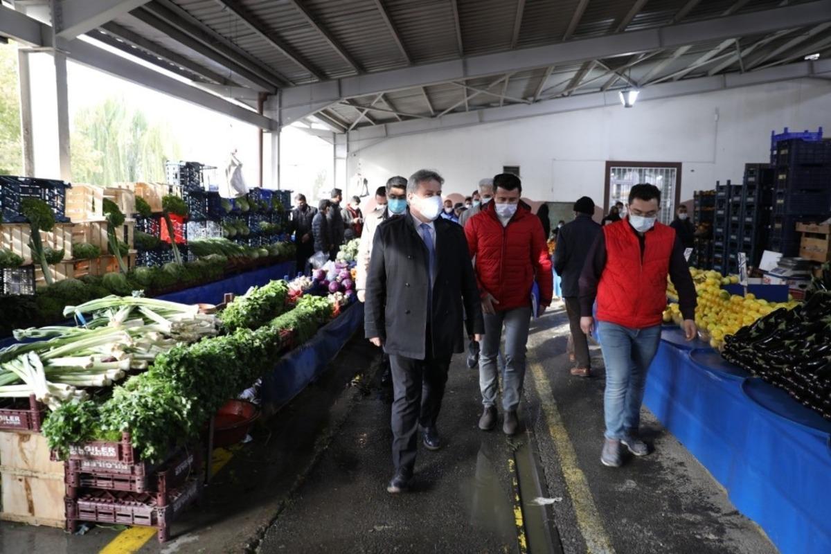 Melikgazi&rsquo;de pazar yeri denetimleri aksatılmadan yapılıyor