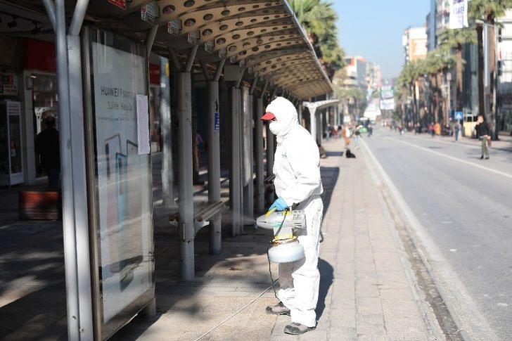 Büyükşehir kent merkezinde bulunan tüm işyerlerini dezenfekte etti G5