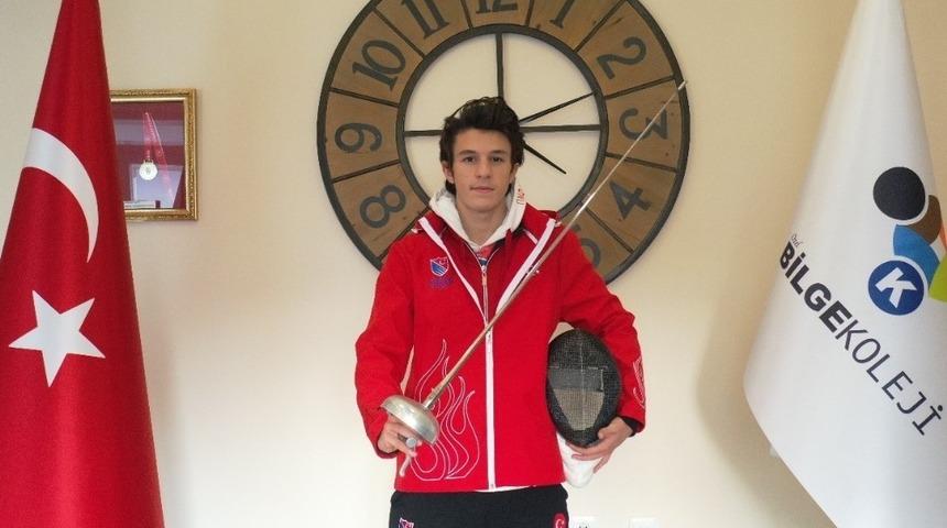 Eskrim T&uuml;rkiye şampiyonu Erzurum&rsquo;dan