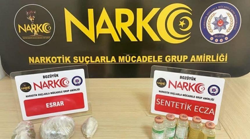 Bilecik&rsquo;te durdurulan ara&ccedil; i&ccedil;inde uyuşturucu madde ele ge&ccedil;irildi