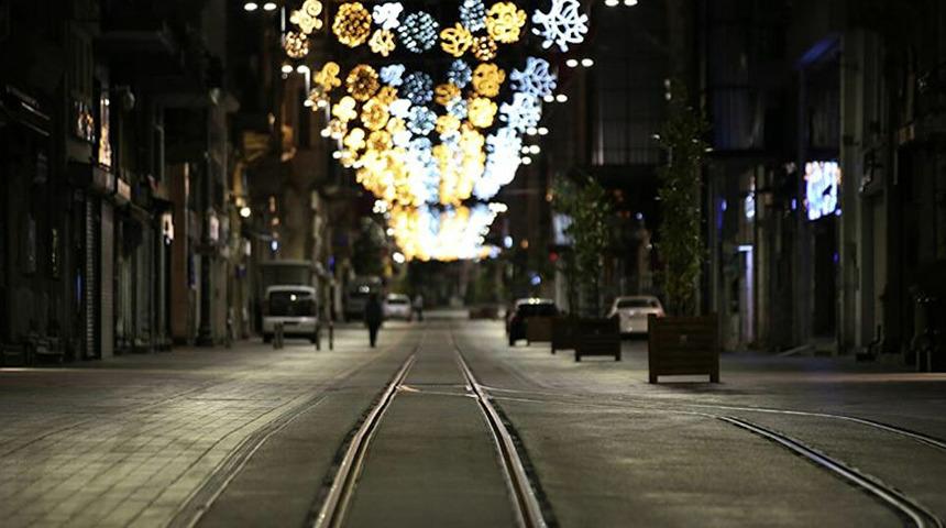 Türkiye genelinde 14 saat sürecek sokağa çıkma kısıtlaması başladı