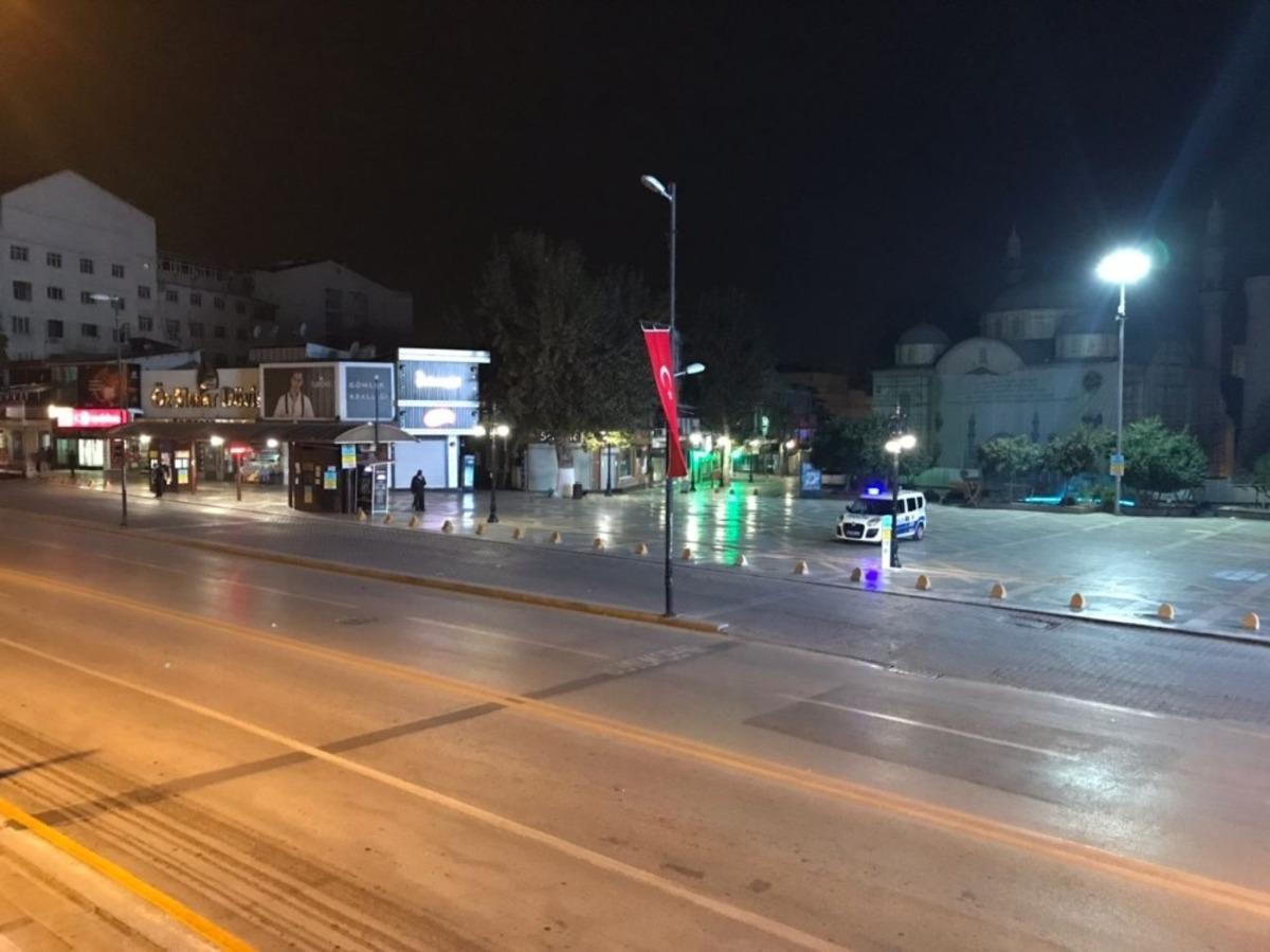 Hafta sonu kısıtlaması Malatya&rsquo;yı sessizliğe b&uuml;r&uuml;d&uuml;