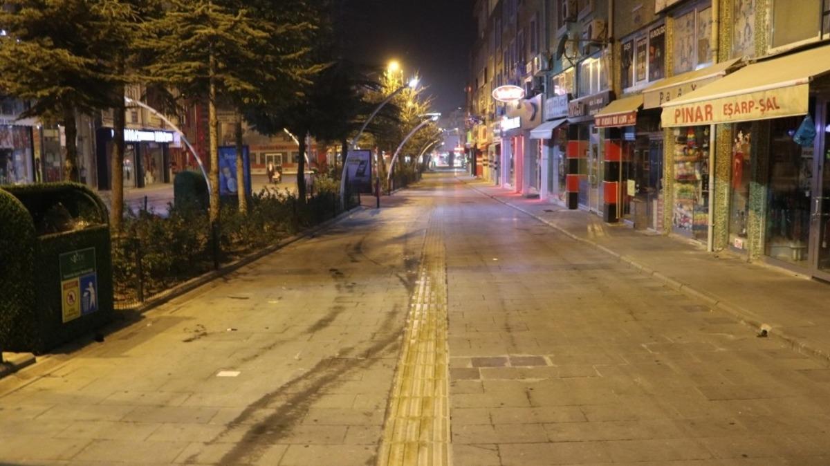 Niğde&rsquo;de cadde ve sokaklarda sessizlik hakim