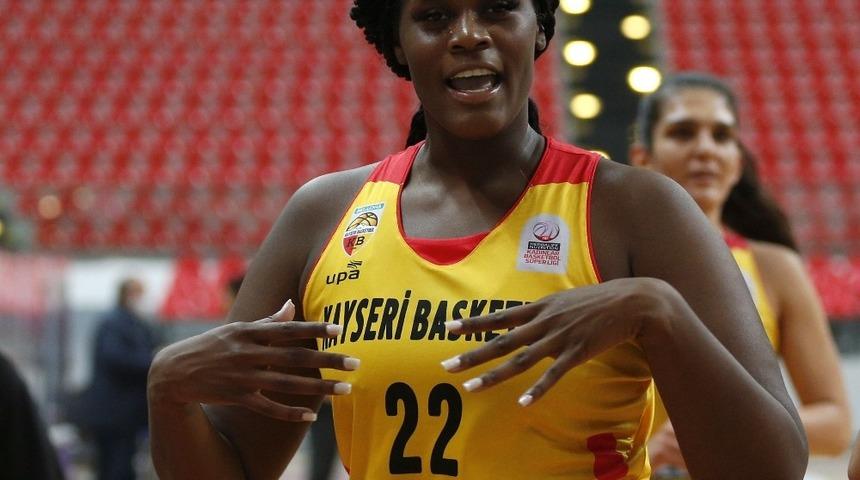 Kalani Brown ilk ma&ccedil;ına &ccedil;ıktı