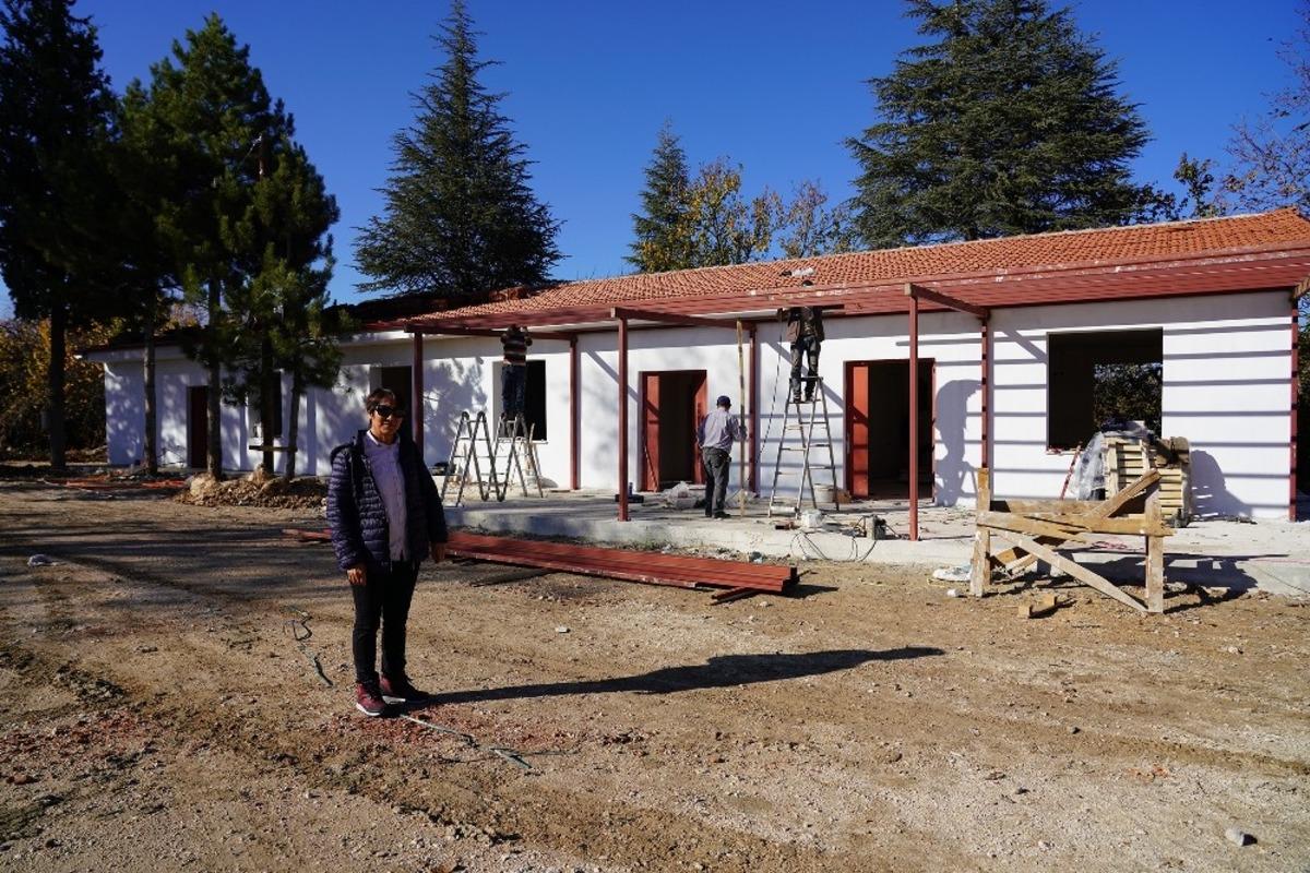 Antalya B&uuml;y&uuml;kşehir Belediyesi&rsquo;nden  &ldquo;&Uuml;reten Kadınlara&rdquo; tesis desteği