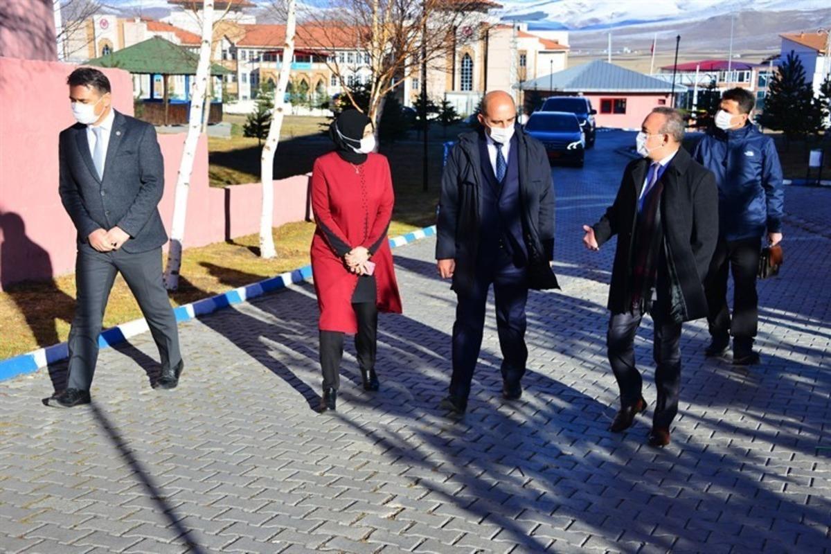 Vali H&uuml;seyin &Ouml;ner, KYK Yurtlarında incelemede bulundu