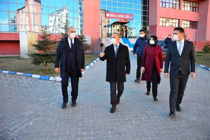 Vali Hüseyin Öner, KYK Yurtlarında incelemede bulundu G4