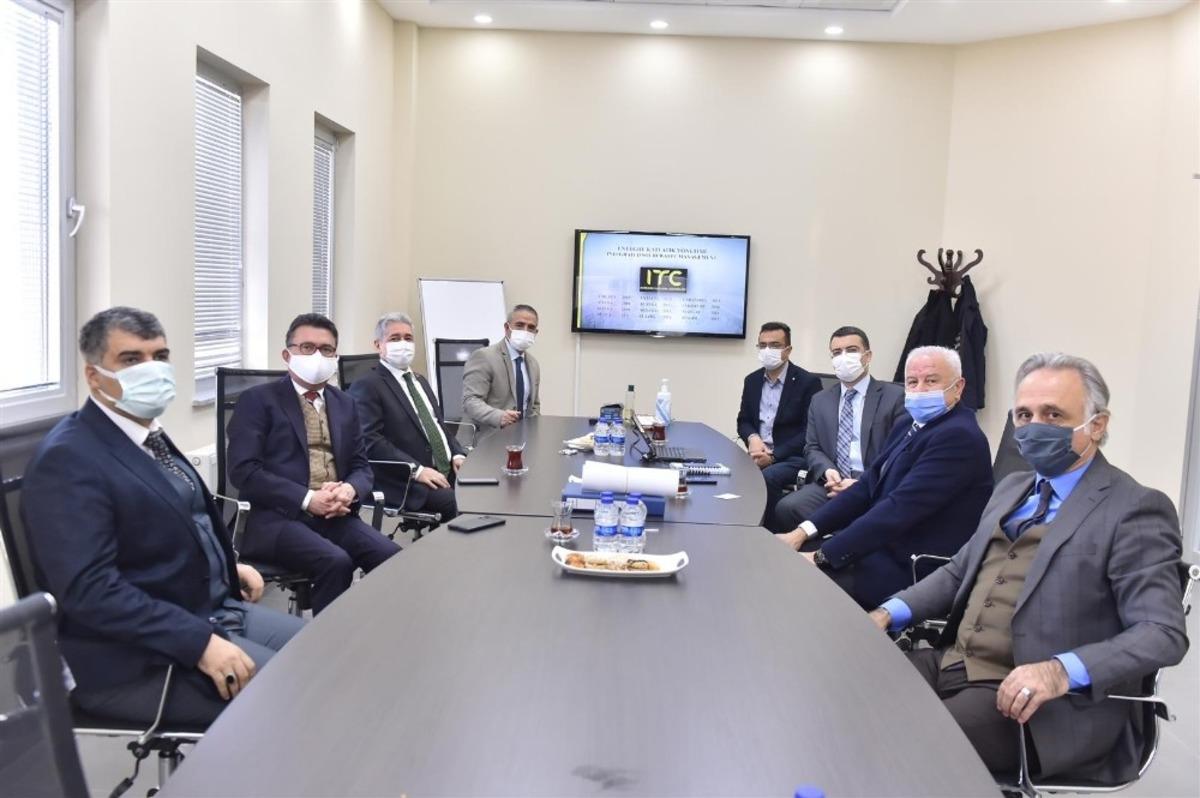 B&uuml;y&uuml;kşehir tıbbi ve katı atıkları toplayıp imha ediyor