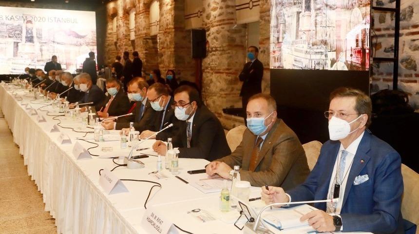 &Ouml;zer Matlı: "Devletimiz d&uuml;n olduğu gibi bug&uuml;n de iş d&uuml;nyasının yanında"