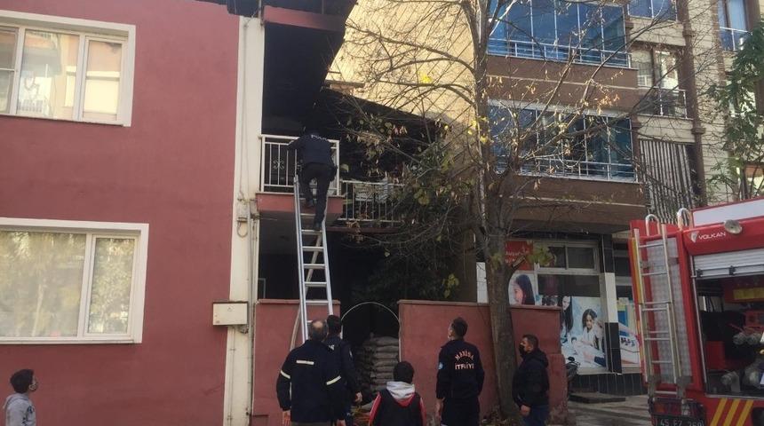 İtfaiyenin zamanında m&uuml;dahalesi yangının b&uuml;y&uuml;mesini engelledi