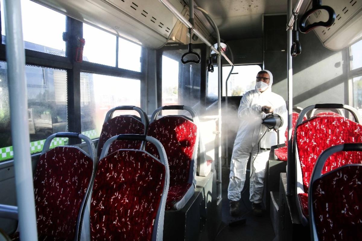 Adana&rsquo;da toplu taşıma ara&ccedil;ları dezenfekte ediliyor