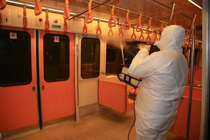 Adana’da toplu taşıma araçları dezenfekte ediliyor G2