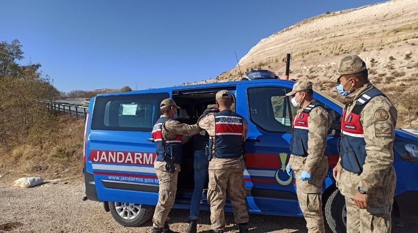 Kazık &ccedil;alarken yakalandılar