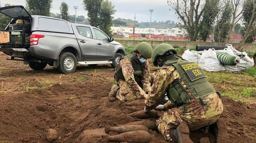 Roma'nın antrenman tesislerinde İkinci Dünya Savaşı'ndan kalma 15 adet bomba bulundu