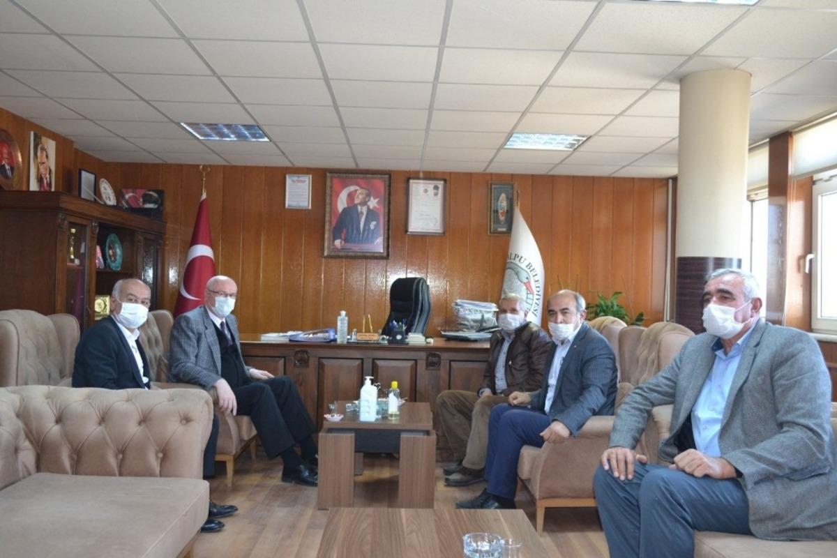 Başkan Kurt il&ccedil;e belediyelerini ziyaret etti