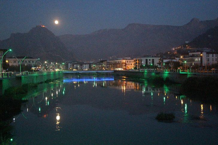 Amasya’da dolunay güzelliği G2
