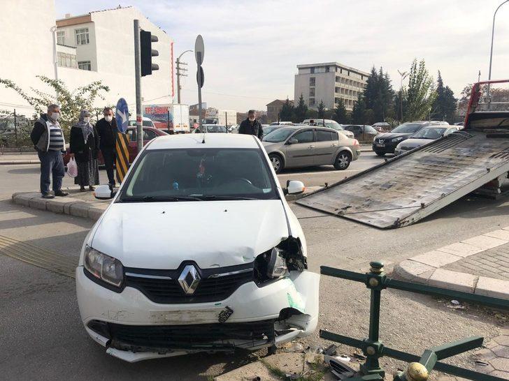 Kırmızı ışık ihlali kazaya neden oldu G2