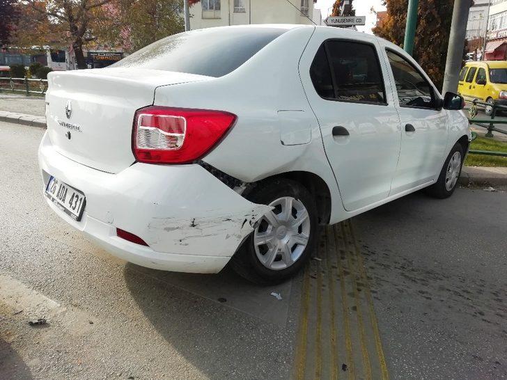 Kırmızı ışık ihlali kazaya neden oldu G5