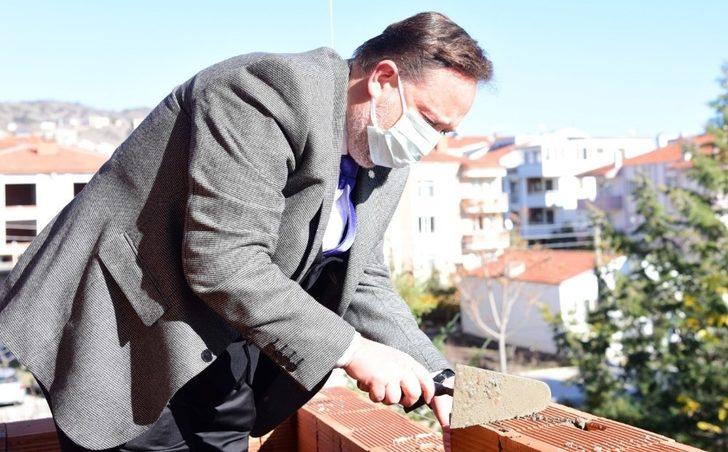 Atatürk Evi’ne Bir Tuğlada Başkan Orkan’dan G1