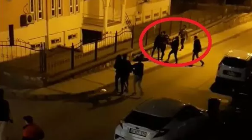 Bursa'da kısıtlamaya rağmen sokak ortasındaki kavga kamerada