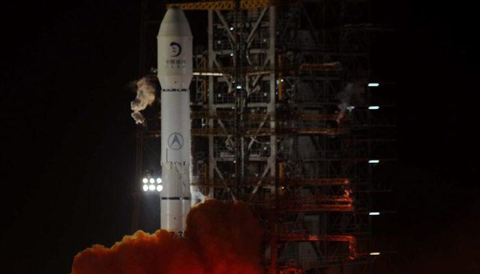 Çin'in keşif aracı Çang'ı-5, Ay'ın yörüngesine girdi