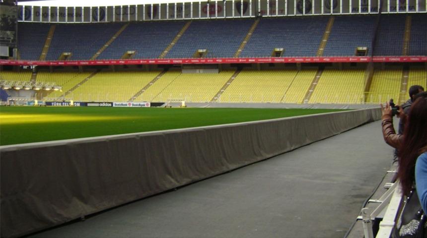 Maç bitti, protokol tribünü karıştı