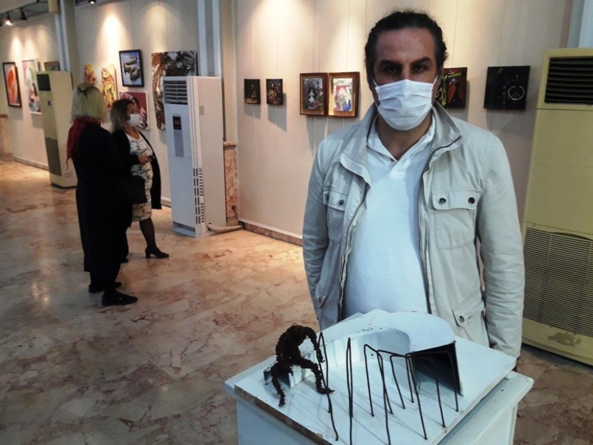 İnsanın karanlığa y&uuml;r&uuml;y&uuml;ş&uuml;n&uuml; anlattı