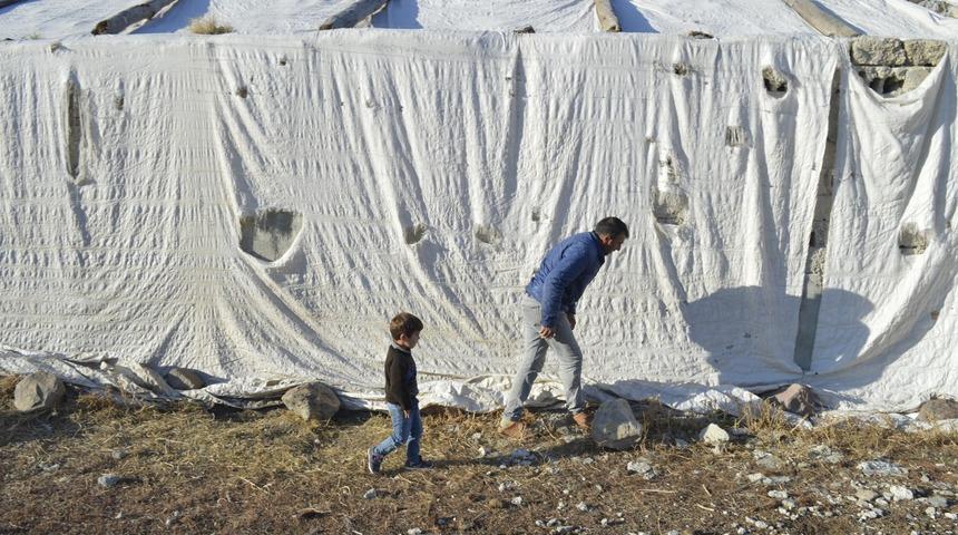 Brandayla kaplı evde yaşıyorlar! 'Evimiz olsa mesleğim yeterdi'