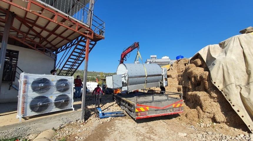 Mersin&rsquo;de s&uuml;t &uuml;reticilerine soğutma tankı desteği