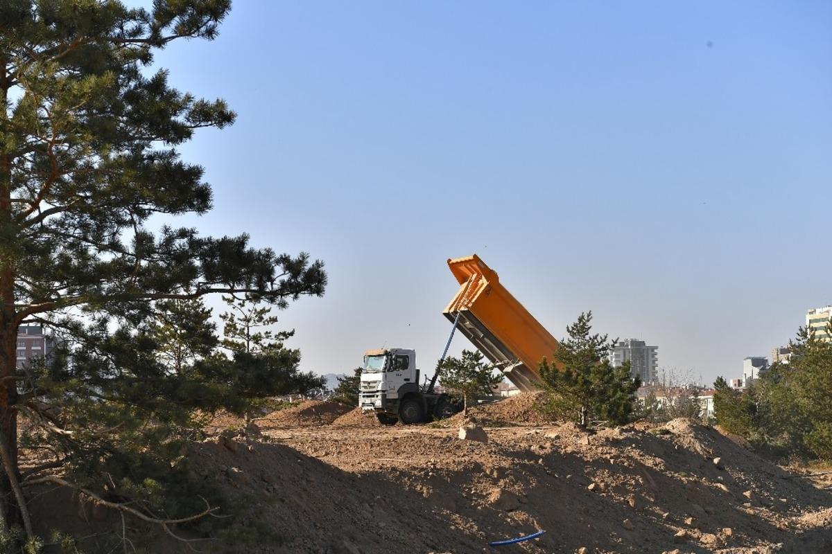 Recep Tayyip Erdoğan Millet Bah&ccedil;esi&rsquo;nde hummalı &ccedil;alışma