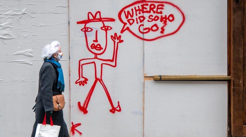 Covid: İngiltere'deki bir araştırmaya g&ouml;re 5 Kasım'da y&uuml;r&uuml;rl&uuml;ğe giren &ouml;nlemlerle koronavir&uuml;s vakaları &uuml;&ccedil;te bir azaldı