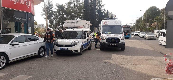Motosiklet ile hafif ticari araç çarpıştı: 1 yaralı G2