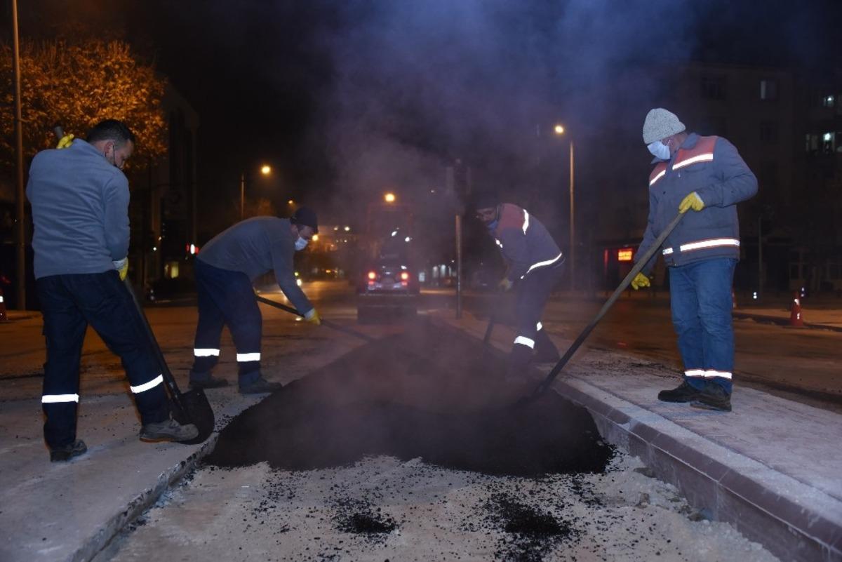 Konya&rsquo;da kavşak d&uuml;zenlemeleri ile trafik rahatlıyor