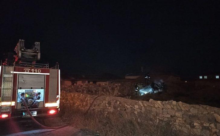 Özalp ilçesinde bin bağ ot yandı G2