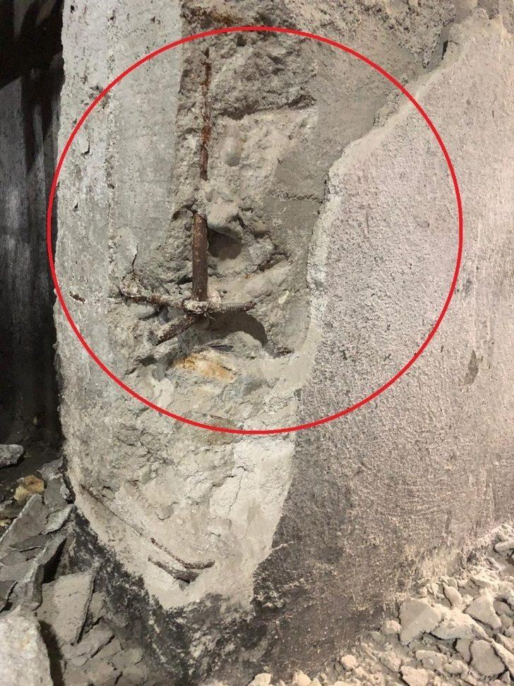 Riskli yapı olduğu ortaya çıkan Bergama Belediye binası yıkılacak G4