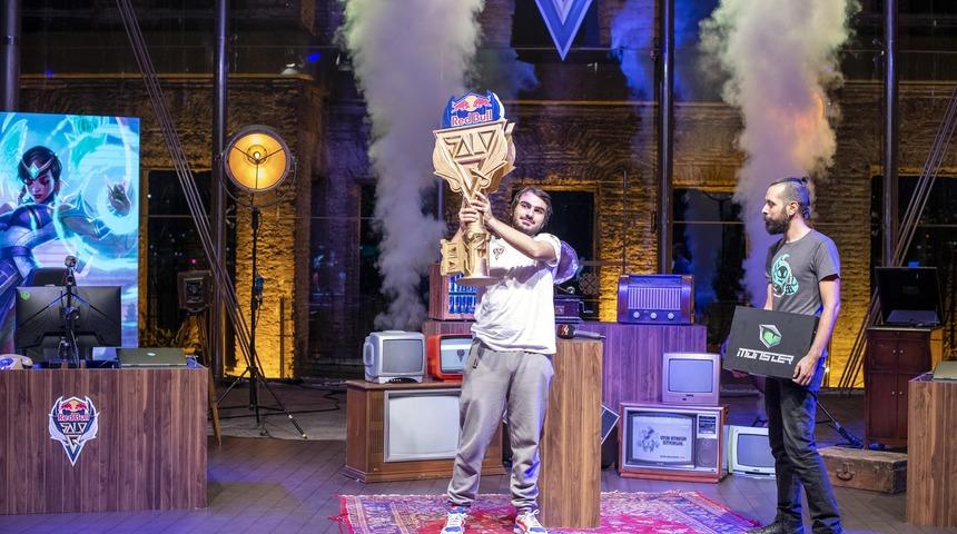 Red Bull Solo Q’nun yeni şampiyonu: Berkay 'Kazing' Özyurt Mynet.com’a konuştu