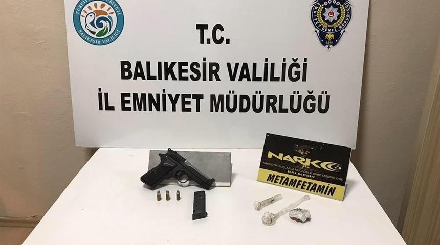 Balıkesir&rsquo;de 57 uyuşturucu ş&uuml;phelisi yakalandı