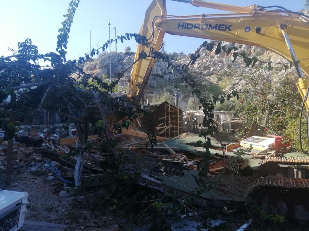 Turistik mahallelerde yıkımlar devam ediyor