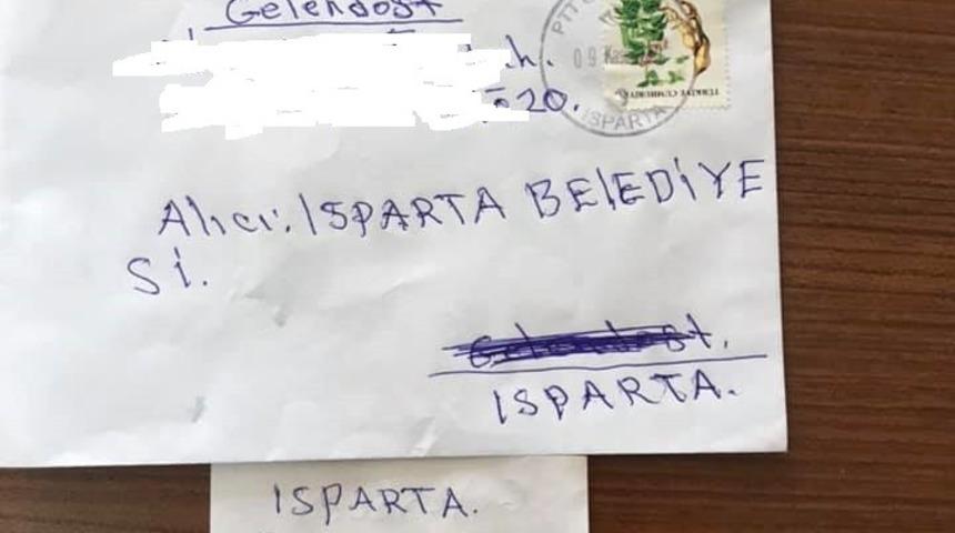 Otob&uuml;se binen vatandaş, yanında parası olmayınca &uuml;creti postayla g&ouml;nderdi