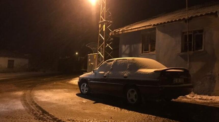 Edirne ve Kırklareli'de kar yağışı başladı