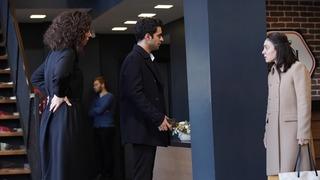 Masumlar Apartmanı 12. bölümden yeni fragman yayınlandı! Masumlar Apartmanı'nda Gülben Esra'ya saldırıyor!