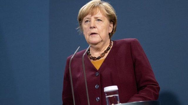 Almanya Başbakanı Angela Merkel, AB'nin Aralık zirvesinde Türkiye'ye yaptırımların görüşüleceğini açıkladı