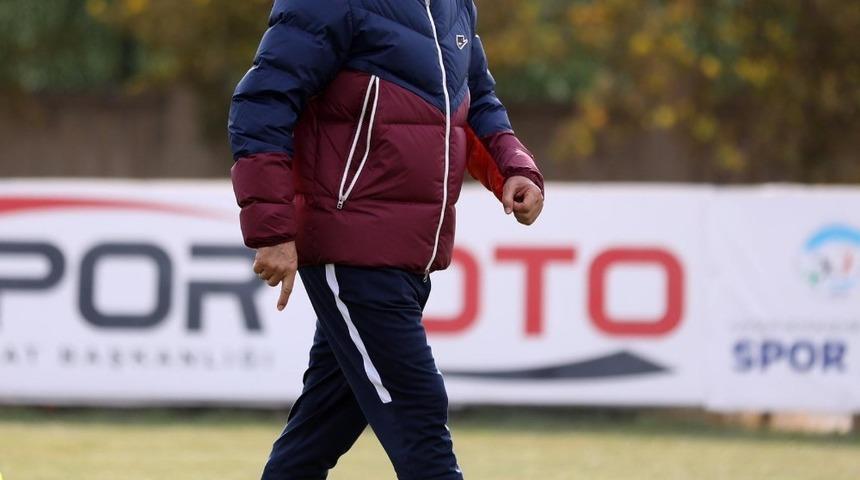 Samet Aybaba 2 ma&ccedil;ta 2 puan aldı