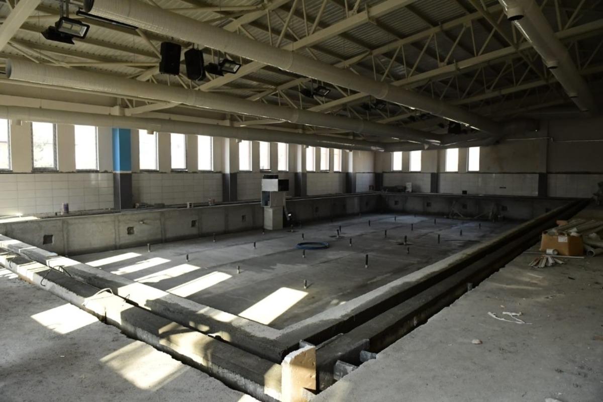 Altındağ&rsquo;da yapımı devam eden y&uuml;zme havuzlarında sona gelindi